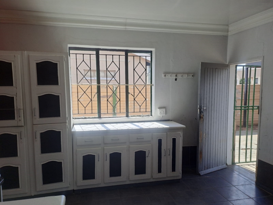 To Let 3 Bedroom Property for Rent in Naudeville Free State